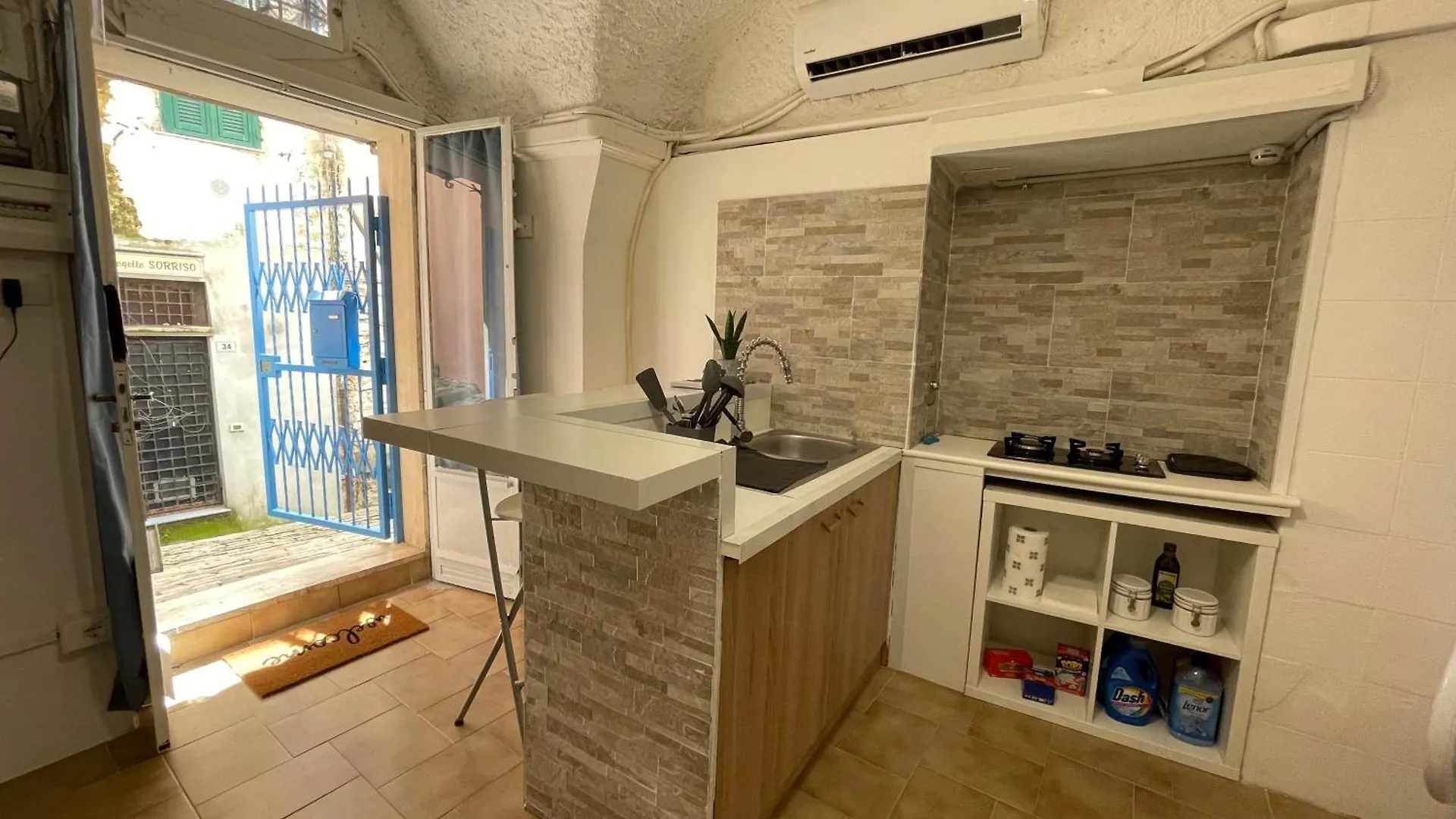 Blue Iris Home Sanremo Italy